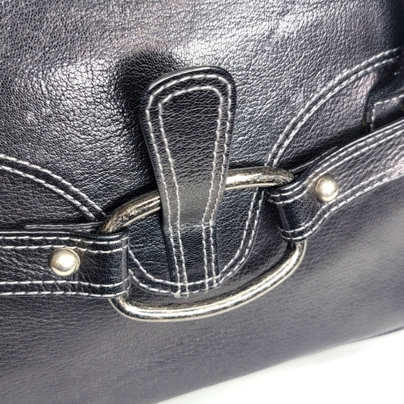 Stuart Weitzman Black Leather Handbag P111 - Picture 2 of 7